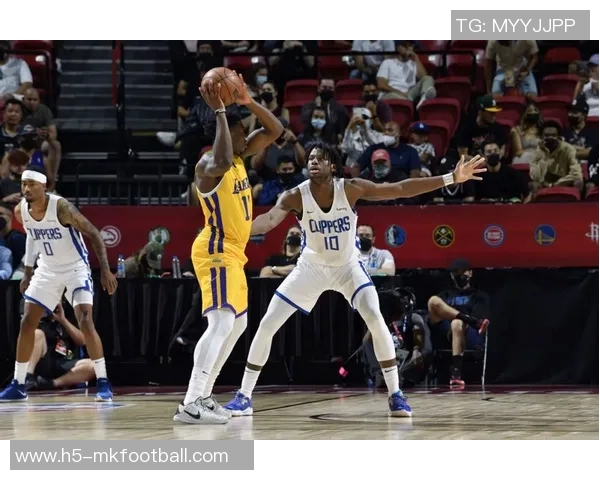 奎因全能发挥13号秀14投7中砍下21分7篮板5助攻1抢断助球队获胜 奎因全能发挥13号秀14投7中砍下21分7篮板5助攻1抢断助球队获胜