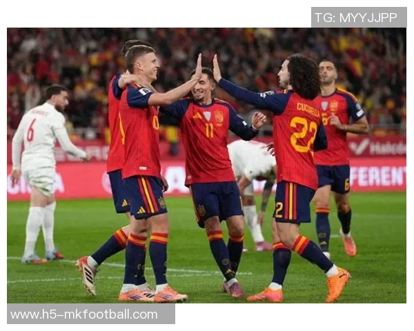 欧洲世预赛精彩瞬间回顾小麦倒钩与麦克连恩中圈吊射争夺最佳进球