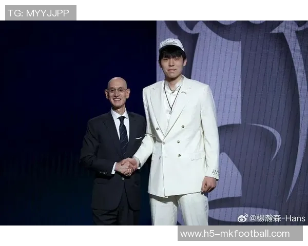 杨瀚森出战19分钟表现出色赛场是检验水平提升的最佳舞台 杨瀚森出战19分钟表现出色赛场是检验水平提升的最佳舞台