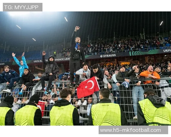 迈阿密与温哥华主帅合影预热美职联总决赛精彩对决即将上演